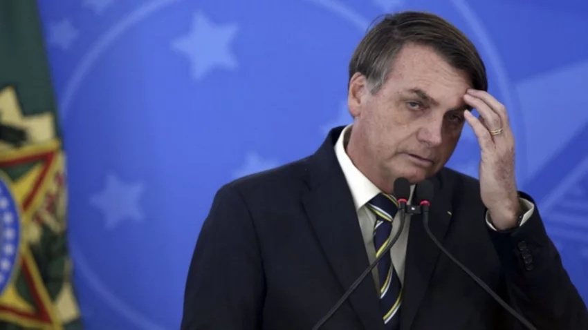 Internaron de urgencia a Jair Bolsonaro