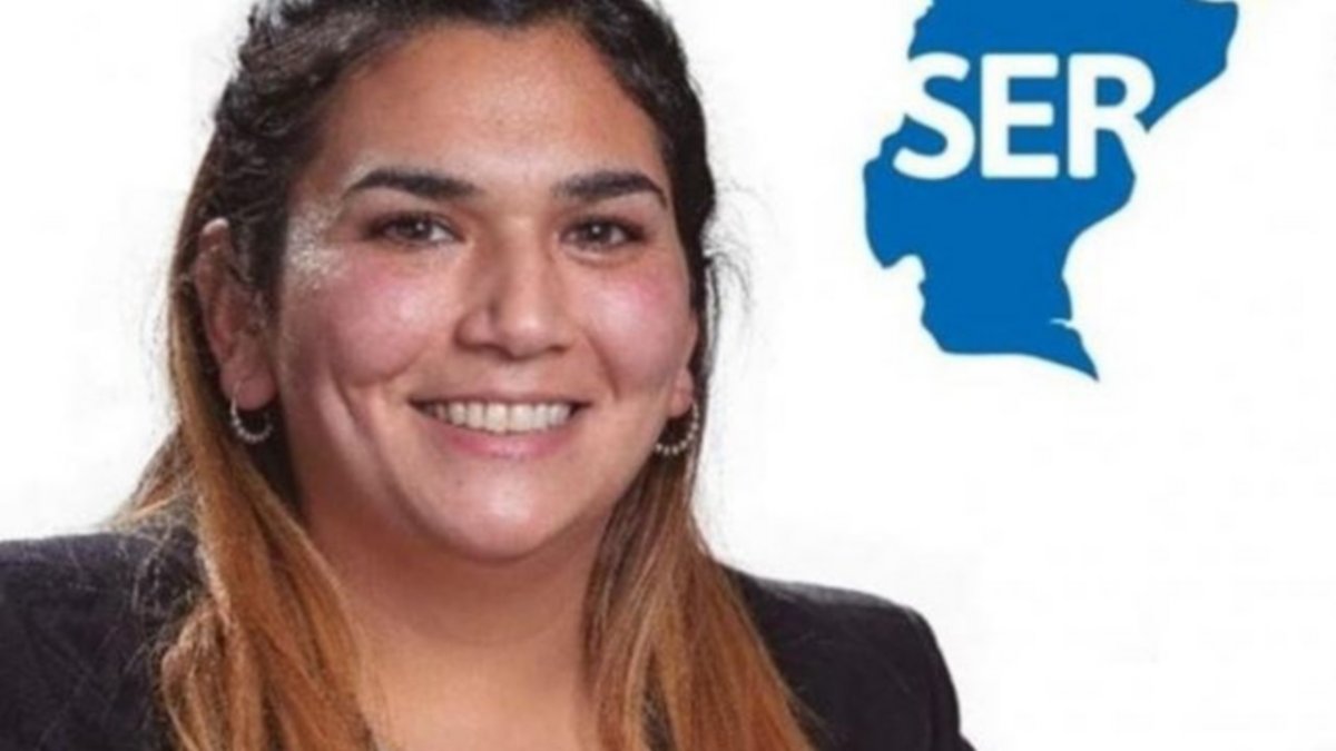 La concejala que compartió un asado, golpeó a policías, y ahora renunció