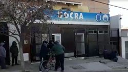 Desocupados violentaron las rejas y ocuparon la UOCRA