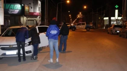 Por ser sincero, se quedó sin guitarra y sin droga