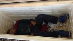 Inhalaba pegamento dentro de un freezer y murió asfixiado