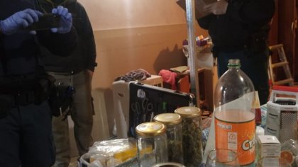 Grave denuncia por un violento allanamiento en Neuquén