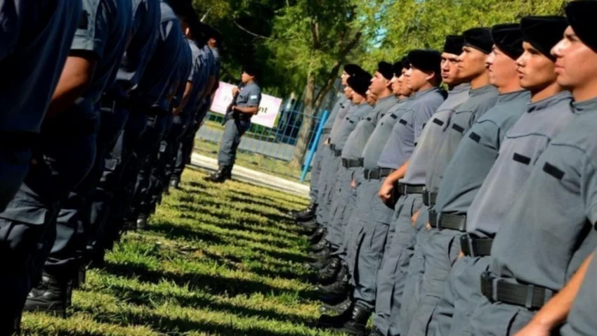 Sin cursos para agentes penitenciarios y policías