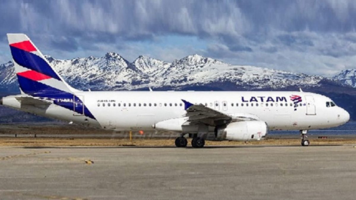En Bariloche están preocupados por la salida de LATAM