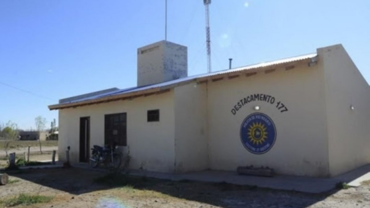 Mataron de una puñalada a un joven en Roca