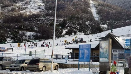 Violaron la cuarentena y fueron a esquiar al cerro