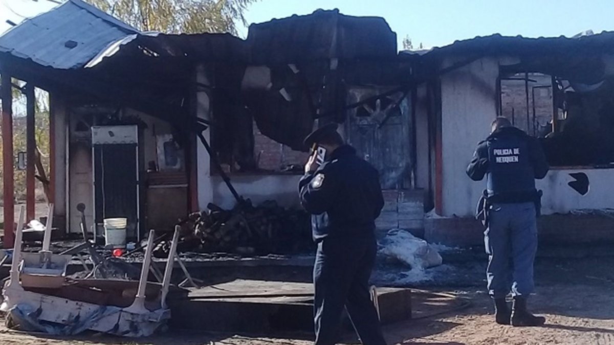 Murió nene de 12 años al quemarse su casa en Neuquén