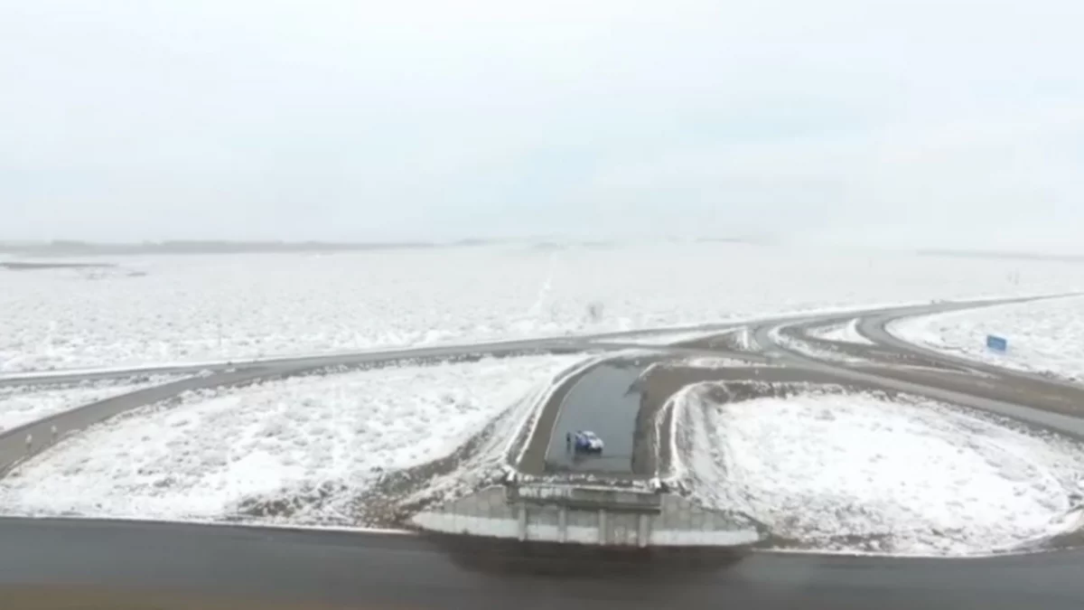 La nieve dejó varados a más 20 camiones en Collón Curá