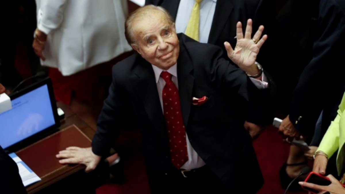 Menem está nuevamente internado