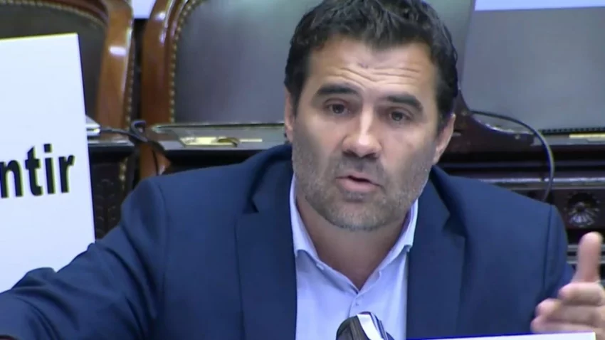 ¿Es desmemoriado?: dura respuesta de Darío Martínez a Macri
