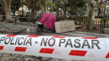 Murió una joven indigente embarazada en una plaza