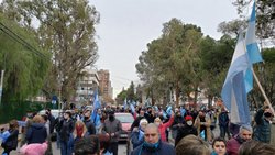 Marcharon por "libertad" y "Justicia" el Día de la Independencia