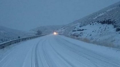 Habilitan rutas cordilleranas, pero con "extrema precaución"