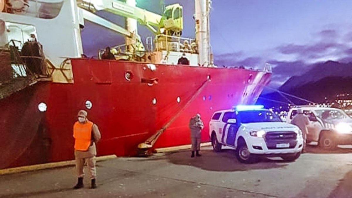 Misterio en Ushuaia: un mes en el mar y llegaron 57 contagiados