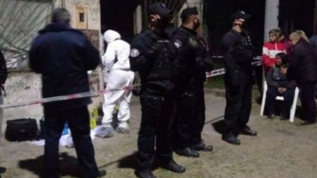 Se resistió a una violación en manada y la mataron a golpes