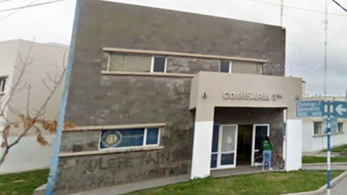 Una mujer denunció que entraron a su casa y la violaron
