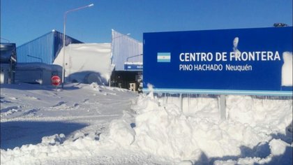 Por la nieve cierran Pino Hachado y parte de la Ruta 237