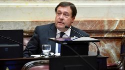 Weretilneck propone bajar impuestos en ciudades turísticas