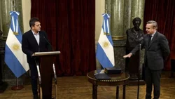 En 37 años, Pichetto estuvo sólo 13 meses desempleado