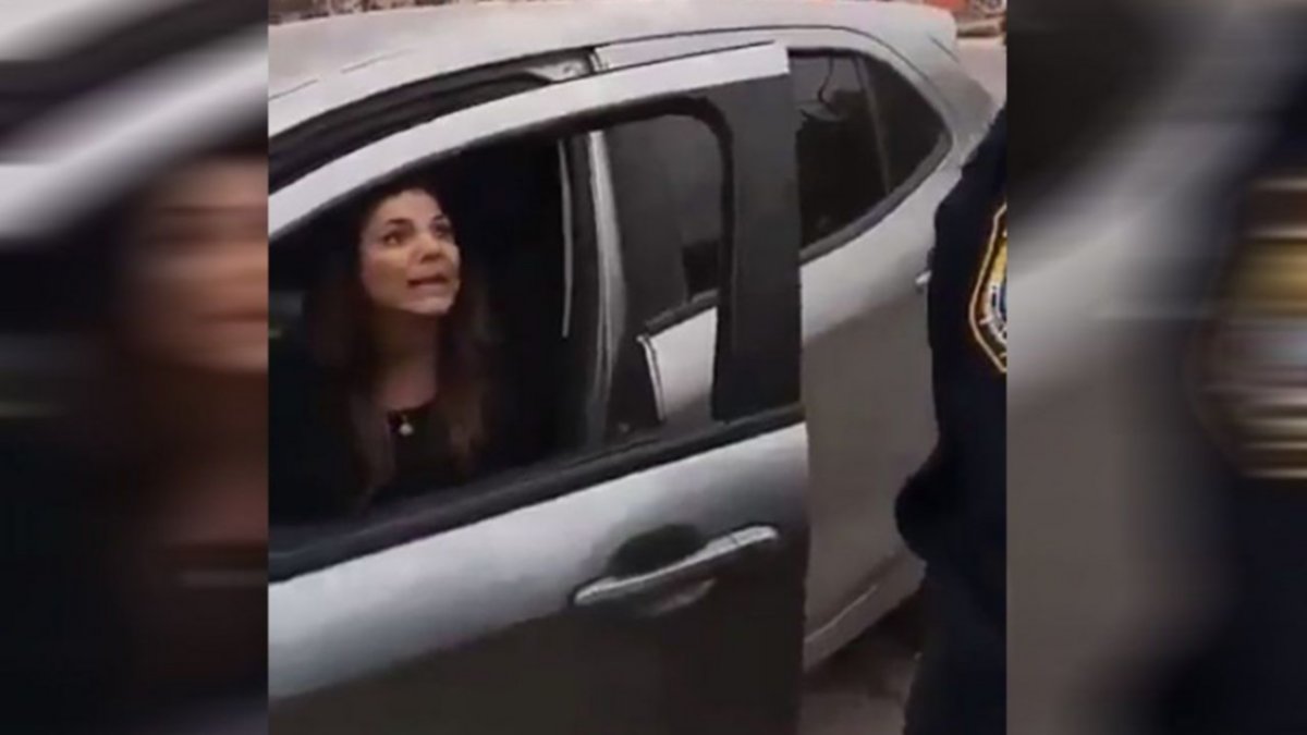 Abogada borracha amenazó a policías y dijo ser sobrina del Gobernador