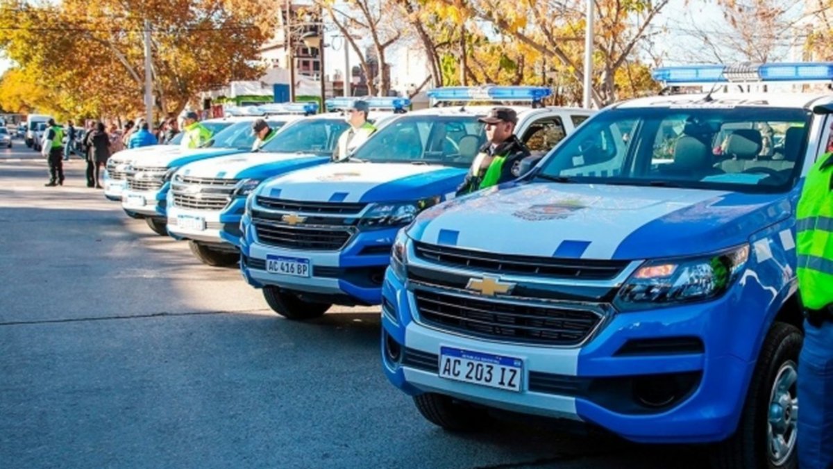 Despidieron a un comisario y a otros dos policías en Neuquén