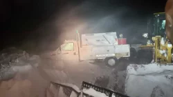 Estuvo un día entero, solo con mate, atascado en la nieve