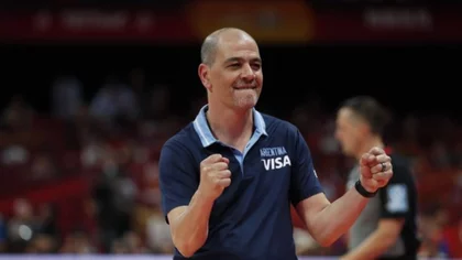 Sergio Hernández seguirá al mando del seleccionado