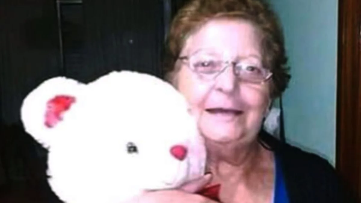 "El asesino de mi vieja estaba en una celda sin llave"