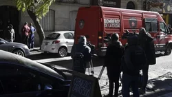 Mató a su amante y lo envolvió en la cortina del baño