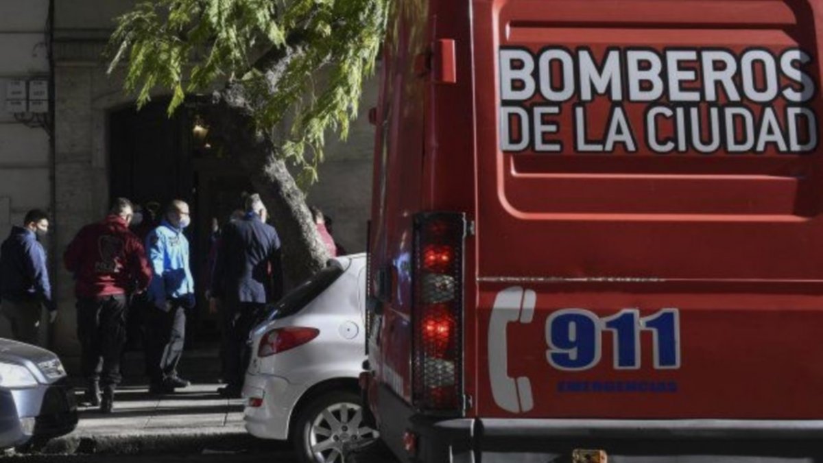 Hallan ahorcado al chileno que mató y envolvió el cuerpo en una cortina