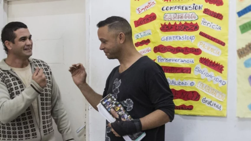 Les pagarán 8.500 pesos a jóvenes adictos en recuperación