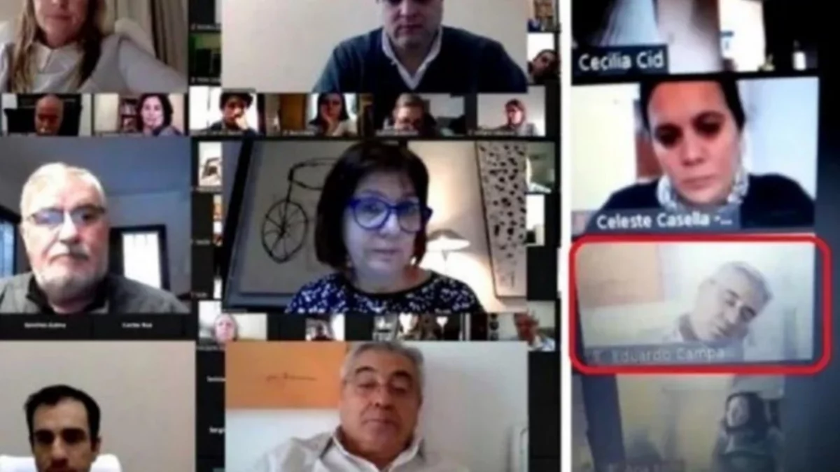 Intendente se quedó dormido en plena videollamada