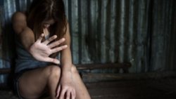 Horror: Tiene 16 años y la violaron entre 30 hombres