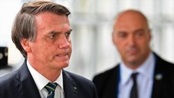 Bolsonaro amenazó periodista con "reventarle la boca a golpes"