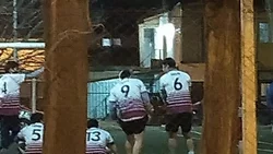 Fútbol nocturno, cuarentena y dualidad entre la gente