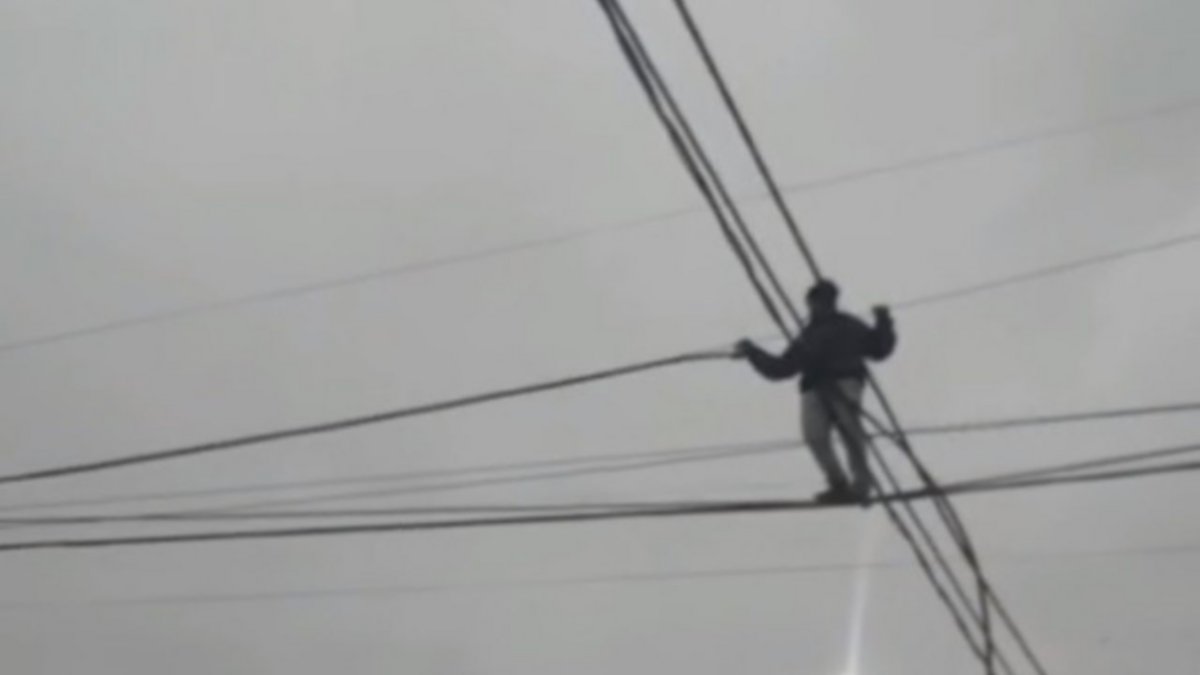 Ladrón "acróbata": hizo equilibrio diez metros para robar cables