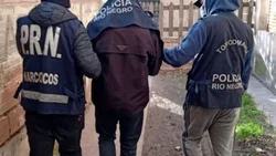 Atrapan narcos con 5 kilos de cocaína en Roca