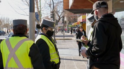 Desde hoy, paseos vallados y más multas por violar la cuarentena