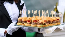 Organizadores de eventos y empresas de catering piden ayuda