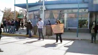 Carreras anunció aumento de 8 mil pesos para un ingresante