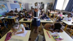 Más 13 mil docentes con coronavirus a días del reinicio de clases