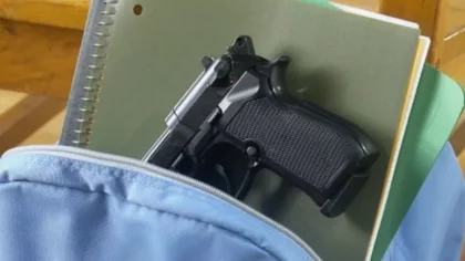 Maestro sagaz: detuvieron a niño con 3 armas en la escuela