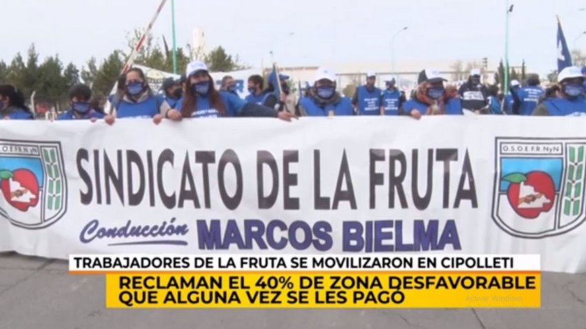 Trabajadores de la fruta exigen el pago de zona desfavorable