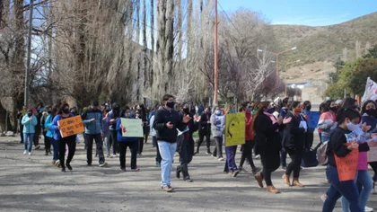Marcha y protesta en El Cholar por abusos sexuales