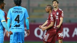 River goleó a Binacional y quedó cerca de los octavos