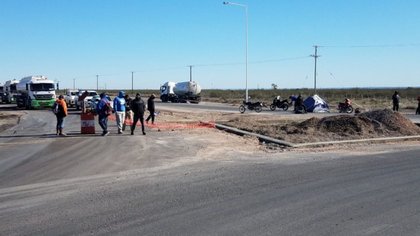 Sin promesas, desocupados liberaron la ruta 151