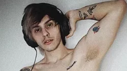 Un desnudo "cuidado" del hijo del Presidente