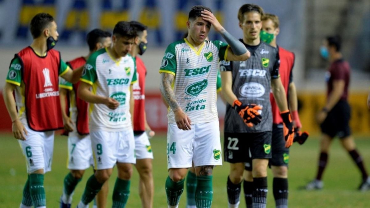 Defensa perdió 3-0 ante Delfín y se complicó