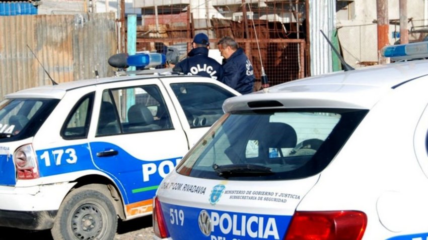 Cerraron todas las comisarías y hay 270 policías aislados