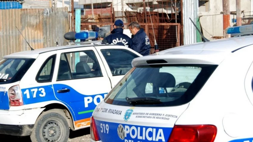 Cerraron todas las comisarías y hay 270 policías aislados